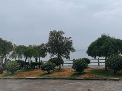 -鹰龙海畔度假酒店(咸祥店)