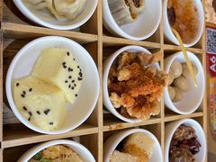 九宫格-蓉李记成都名小吃(武汉经开万达店)