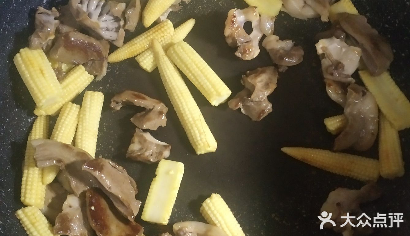 夏日吃什么之猪心爆炒玉米笋