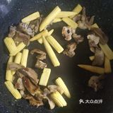 夏日吃什么之猪心爆炒玉米笋