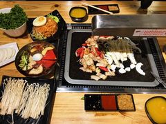 -韩红石板肉(范西路店)