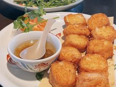 -大头虾越式风味餐厅(光明广场店)