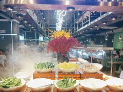 -金滏山烤肉·海鲜·火锅自助餐厅(襄阳万达店)