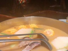 -肥仔文澳门猪骨煲(南京西路店)