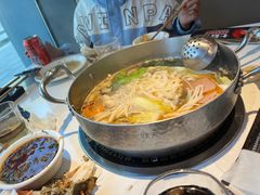 -七欣天香辣蟹火锅(闵行浦江欢乐颂店)