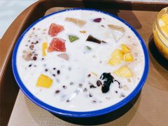 芋圆芒果椰汁西米露-五条人糖水铺(武林总店)
