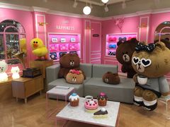 -LINE FRIENDS Garosu-gil Flagship Store