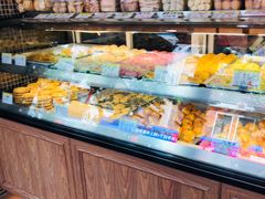 面包甜点陈列柜-赞记龙凤礼饼(广州市二宫向群宾馆店)