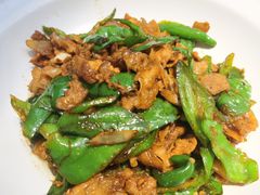 -阿瓦山寨·湘菜现炒·剁椒鱼头王(咸阳总店)