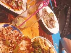 -臻鲜燕海鲜融合餐厅(金陵style店)