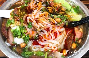 Signature Pot-Braised Noodles