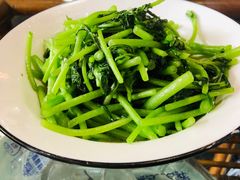 -丁里羊肉小镇(天鹅湖总店)