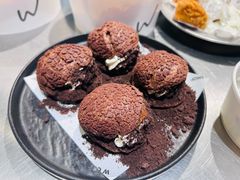 -W COLLECTIVE  DESSERT SHOP