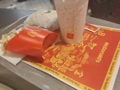-麦当劳(石坝服务区店)