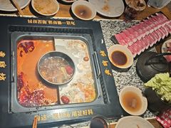 -老牌坊云南鱼豆花火锅(哈西万达店)