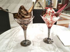 黑天鹅和火烈鸟-GODIVA(月星环球港店)