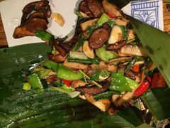 菌临天下-云海肴·汽锅鸡·云南菜(领展购物广场·中关村店)