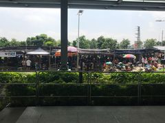 -低涌(地铁站)