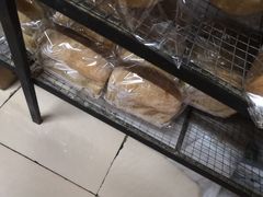 -秀云俄罗斯列巴屋(军星小区店)