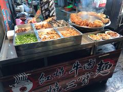 -六合夜市