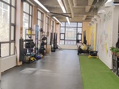 -岩顶健身(玄武店)