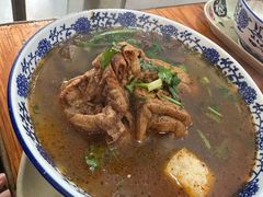 -叶新小吃店(来凤小区总店)