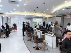 点击看大图 -八佰伴8008星级形象店