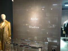-Acne Studios(芮欧百货店)