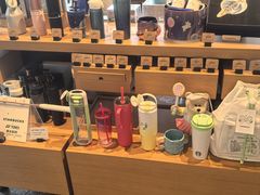 -星巴克臻选(上海合生汇1F店)