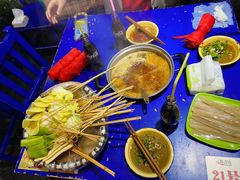 -马路边边串串香(苗栗路店)