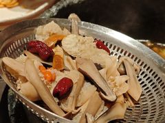 -蘑界·野生菌火锅(深业上城店)