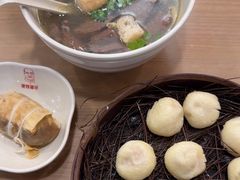 -佬钱湾仔(衣裳街店)