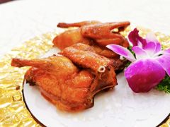 石岐乳鸽-轩记海鲜餐厅·四十五年老字号·经典粤菜(西区彩虹店)