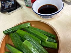 -猪三哥肥肠鸡川菜小炒