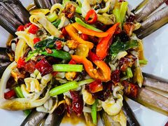 -三亚火车头万人海鲜广场