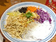 小味一绝-喝丢一只鞋海鲜烧烤·海肠捞饭(市场店)