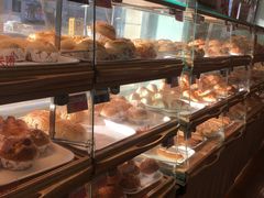 面包甜点陈列柜-新侨三宝乐面包店(崇文门店)