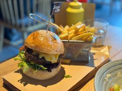 经典大汉堡-The Diner X餐厅(青岛万象城店)