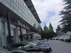 -奔驰上海利星(七宝店)