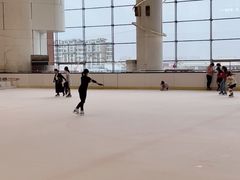 -世纪星滑冰俱乐部(万象城店)