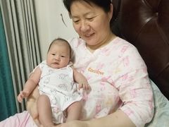 -爱的果实月嫂育婴师(世纪东方店)