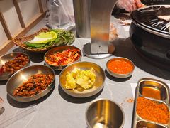 -草家酱蟹炭火烤肉店(珲春南路一店)