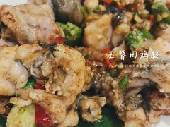 玉簪田鸡腿-龙桥私厨·姜花菊花过桥鱼·顺德菜(容桂店)