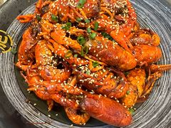 -肥肥虾庄·金牌油焖大虾(汉街SKP店)