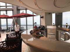 -珠海瑞吉酒店游泳池