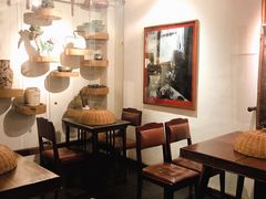 -Cuc Gach Quan Restaurant