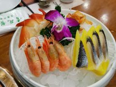 -青瓦餐厅·生鱼片·韩园烤肉(西塔店)