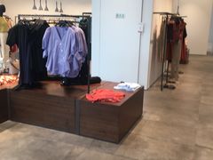 -URBAN REVIVO(上海中庚漫游城店)