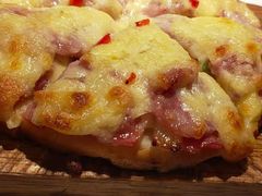 鸡肉香肠双拼披萨-秀儿家の小确幸花园西餐厅