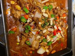 馋嘴牛蛙锅-蜜桃餐厅·江浙融合菜(荟聚购物中心店)
